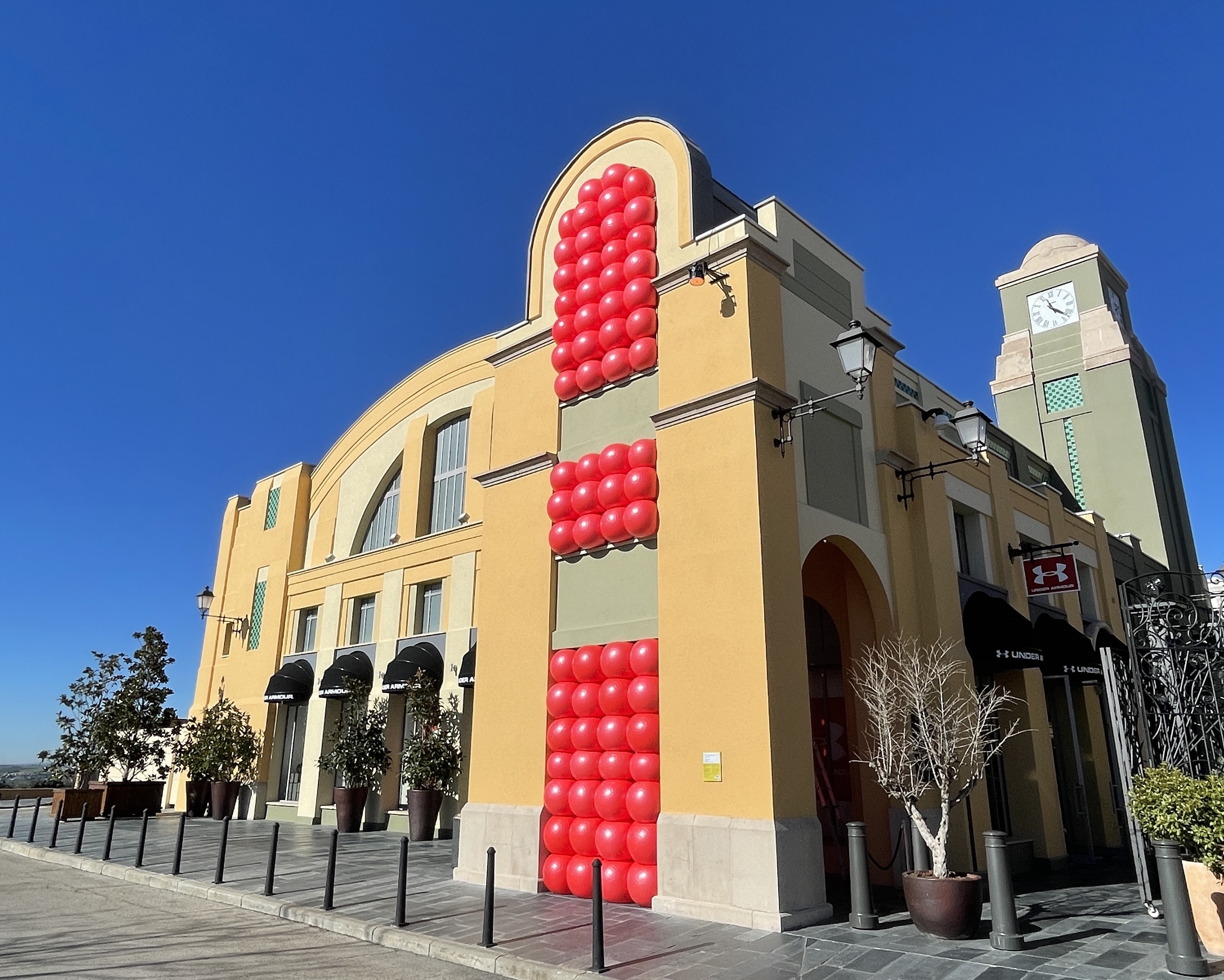 URVANITY ART | Projects ART MEETS X LAS ROZAS VILLAGE